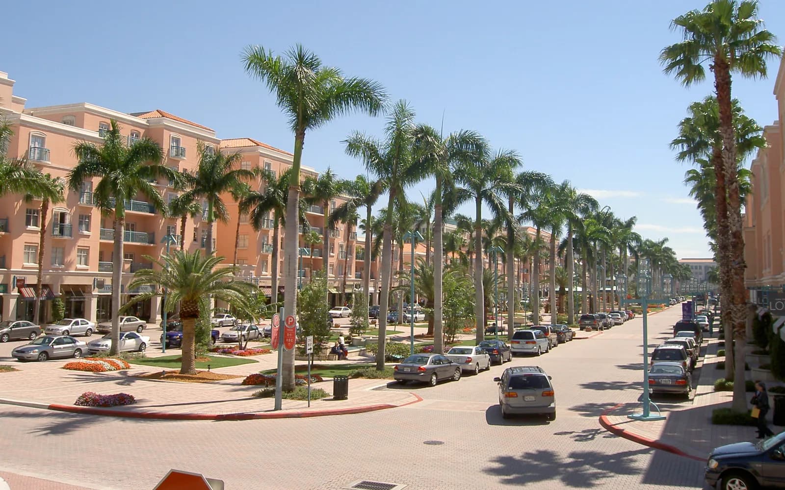 Mizner Park street scene in Boca Raton, Florida
